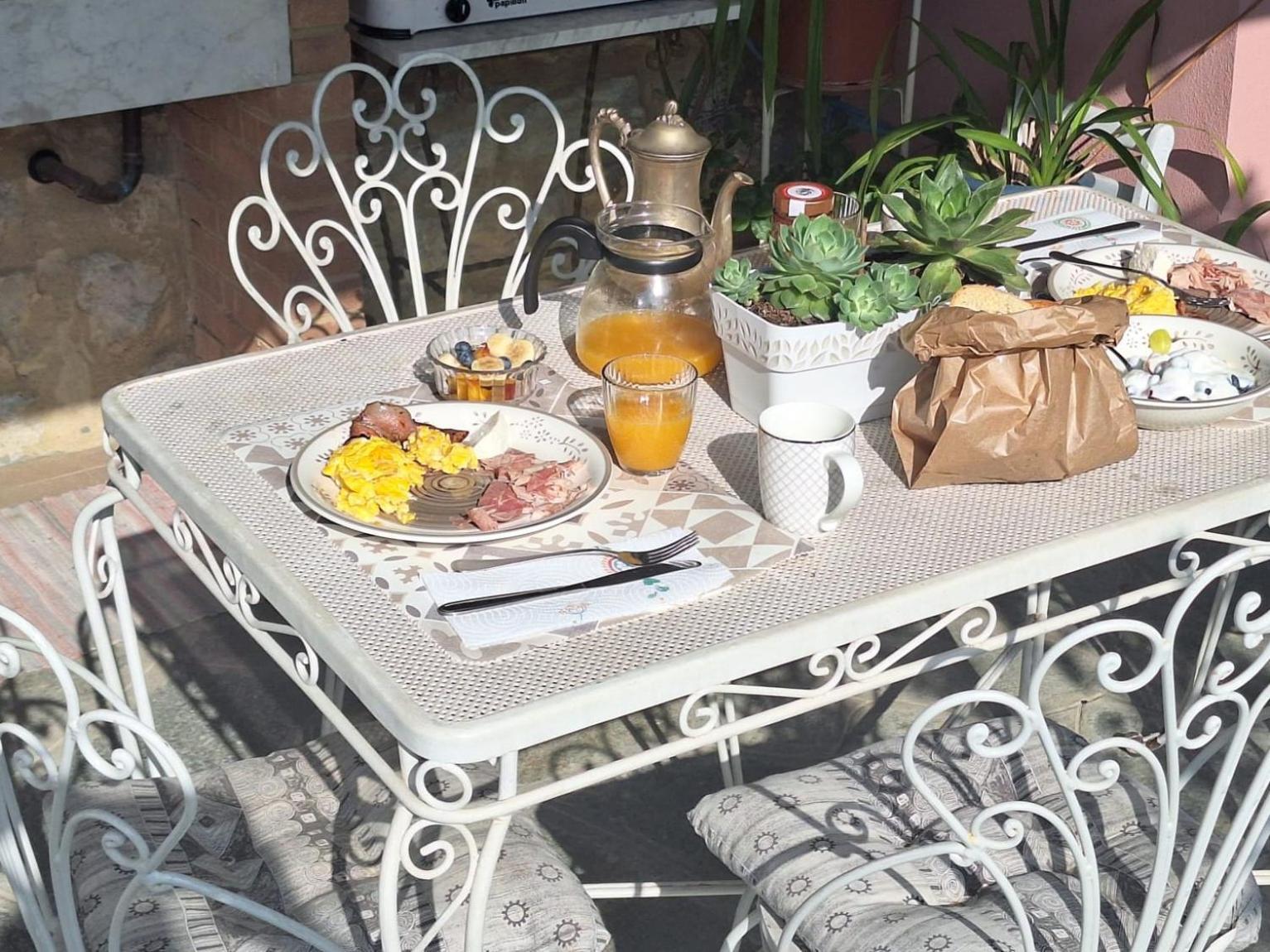 Florinda Lemon'S Suite Cervo Exterior photo